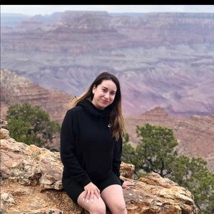 Meet your Posher, Vanessa